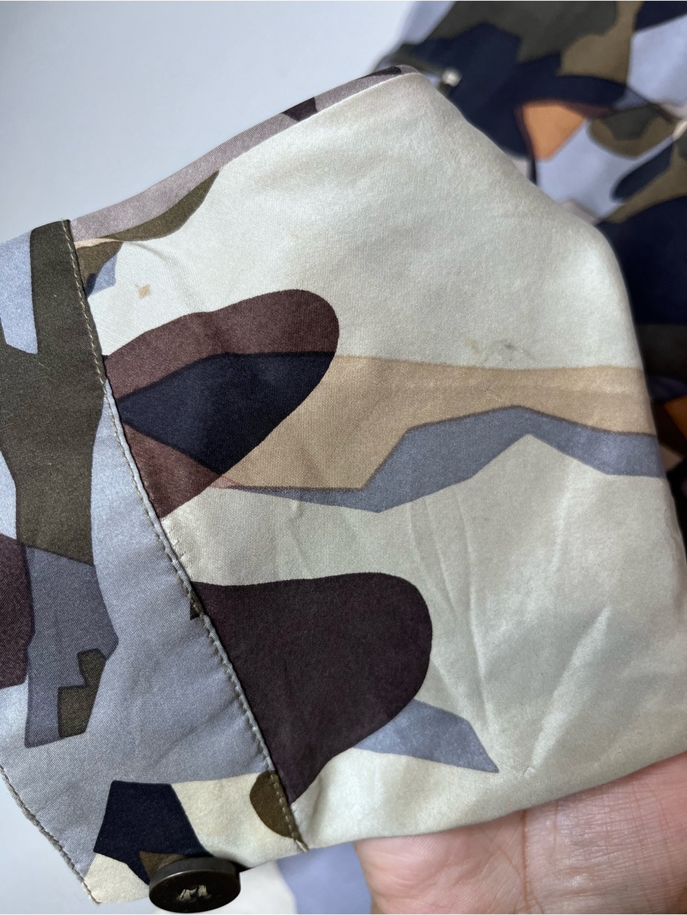 L.A.M.B 100% Silk Camo Y2K Multi-Colored Cargo Pants Sz 8 - Picture 10 of 16